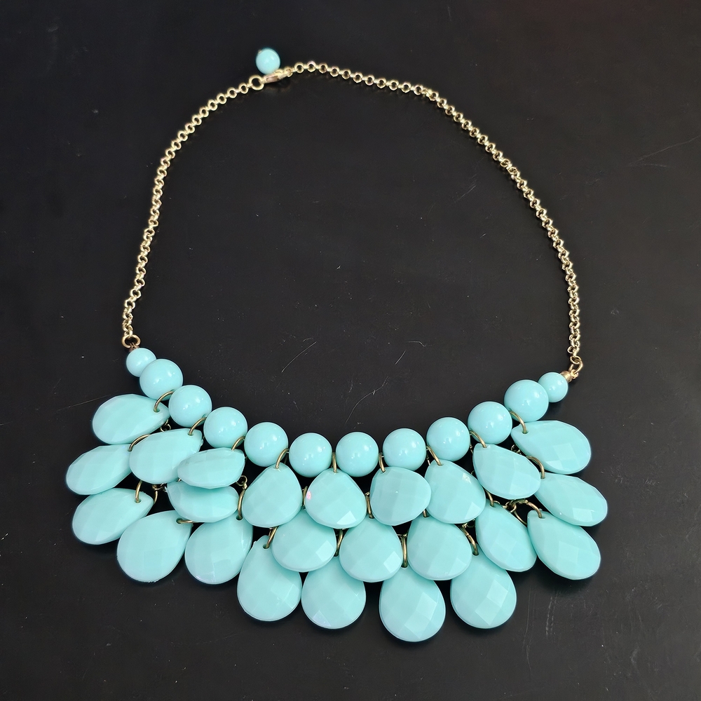 Elegant Vintage Teardrop Layered Turquoise Sky Blue Necklace Gold Tone Chain